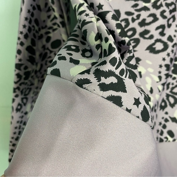 Cor by Ultracor Leopard Star Cropped Hoodie Purple Black Sz M - Picture 8 of 8